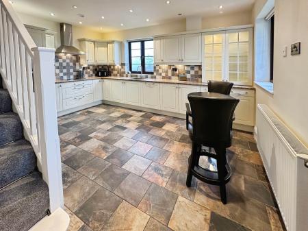 3 bedroom Detached house for sale in Tatenhill Common, Rangemore, Burton-on-Trent, DE13