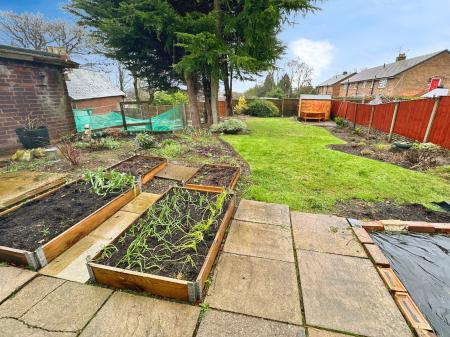 3 bedroom Semi-detached house for sale in Ashby Road, Burton-on-Trent, DE15