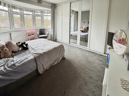 3 bedroom Detached house for sale in Midway Road, Midway, Swadlincote, Derbyshire, DE11