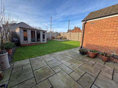 3 bedroom Detached house for sale in Midway Road, Midway, Swadlincote, Derbyshire, DE11