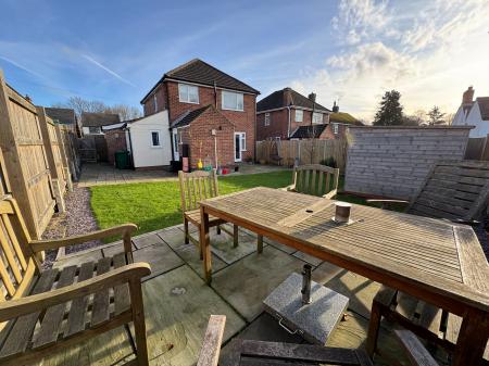 3 bedroom Detached house for sale in Midway Road, Midway, Swadlincote, Derbyshire, DE11