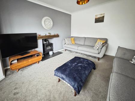 3 bedroom Detached house for sale in Midway Road, Midway, Swadlincote, Derbyshire, DE11