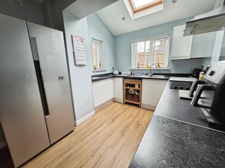 3 bedroom Detached house for sale in Midway Road, Midway, Swadlincote, Derbyshire, DE11