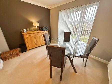 4 bedroom Detached house for sale in Celandine Close, Brizlincote Valley, Burton-on-Trent, DE15