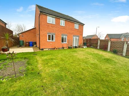 4 bedroom Detached house for sale in Celandine Close, Brizlincote Valley, Burton-on-Trent, DE15