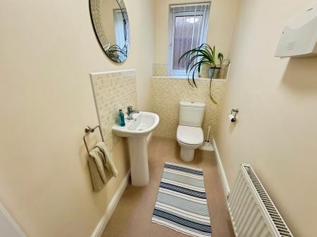 4 bedroom Detached house for sale in Celandine Close, Brizlincote Valley, Burton-on-Trent, DE15