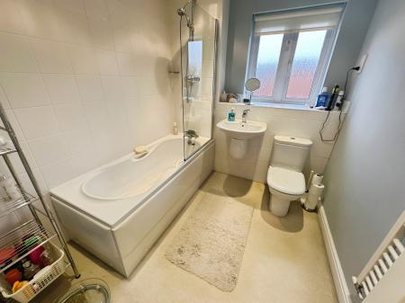 4 bedroom Detached house for sale in Celandine Close, Brizlincote Valley, Burton-on-Trent, DE15