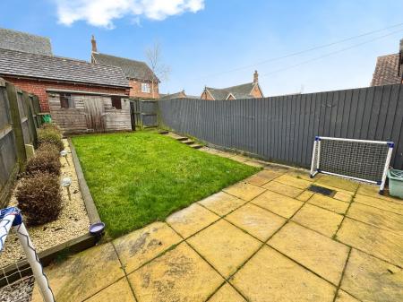 3 bedroom Town house for sale in Henley Grove, Swadlincote, Derbyshire, DE11