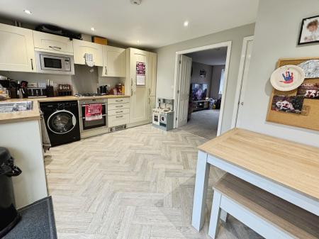 3 bedroom Town house for sale in Henley Grove, Swadlincote, Derbyshire, DE11
