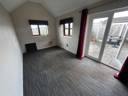 3 bedroom Semi-detached house for sale in Stanton Road, Stapenhill, Burton-on-Trent, DE15