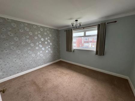 3 bedroom End of terrace house for sale in Hawthorn Crescent, Stapenhill, Burton-on-Trent, DE15