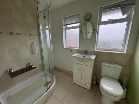 3 bedroom End of terrace house for sale in Hawthorn Crescent, Stapenhill, Burton-on-Trent, DE15