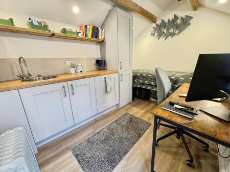 2 bedroom Terraced House for sale in Wood Lane, Newhall, Swadlincote, Derbyshire, DE11