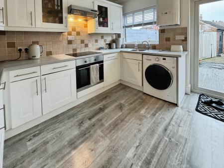 2 bedroom Terraced House for sale in Wood Lane, Newhall, Swadlincote, Derbyshire, DE11