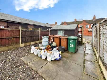 2 bedroom Terraced House for sale in Linton Heath, Linton, Swadlincote, Derbyshire, DE12