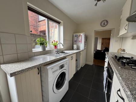 2 bedroom Terraced House for sale in Linton Heath, Linton, Swadlincote, Derbyshire, DE12