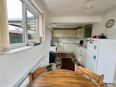 2 bedroom Bungalow for sale in Hurst Drive, Stretton, Burton-on-Trent, DE13