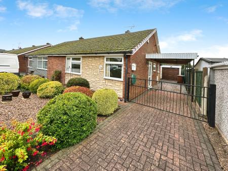 2 bedroom Bungalow for sale in Hurst Drive, Stretton, Burton-on-Trent, DE13