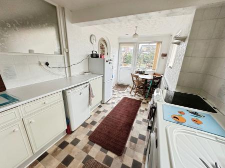 2 bedroom Bungalow for sale in Hurst Drive, Stretton, Burton-on-Trent, DE13