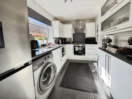 3 bedroom Semi-detached house for sale in Ridgeway Road, Stapenhill, Burton-on-Trent, DE15