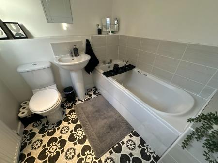 4 bedroom Detached house for sale in Jeque Place, Burton-on-Trent, DE13