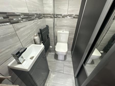 4 bedroom Detached house for sale in Jeque Place, Burton-on-Trent, DE13