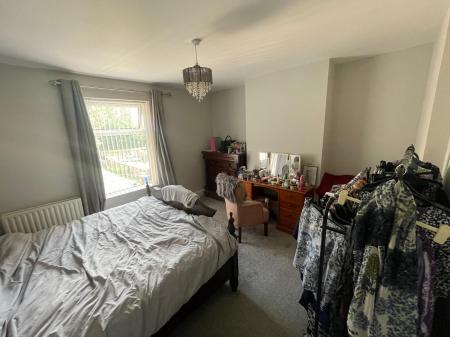 4 bedroom End of terrace house for sale in Outwoods Street, Horninglow, Burton-on-Trent, DE14