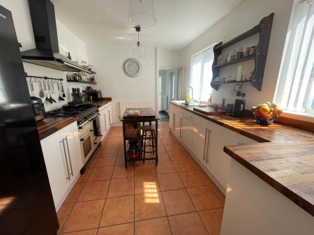 4 bedroom End of terrace house for sale in Outwoods Street, Horninglow, Burton-on-Trent, DE14