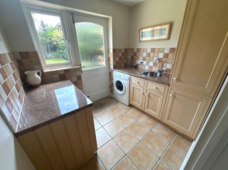 4 bedroom Detached house for sale in Bitham Court, Stretton, Burton-on-Trent, DE13