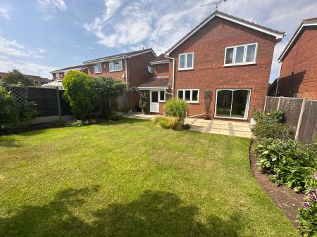4 bedroom Detached house for sale in Bitham Court, Stretton, Burton-on-Trent, DE13