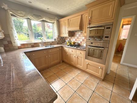 4 bedroom Detached house for sale in Bitham Court, Stretton, Burton-on-Trent, DE13