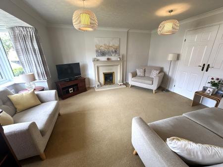 4 bedroom Detached house for sale in Bitham Court, Stretton, Burton-on-Trent, DE13