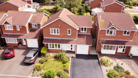 4 bedroom Detached house for sale in Bitham Court, Stretton, Burton-on-Trent, DE13