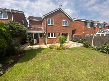 4 bedroom Detached house for sale in Bitham Court, Stretton, Burton-on-Trent, DE13