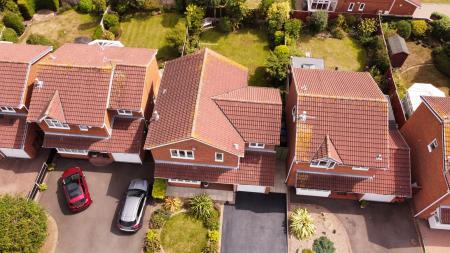 4 bedroom Detached house for sale in Bitham Court, Stretton, Burton-on-Trent, DE13