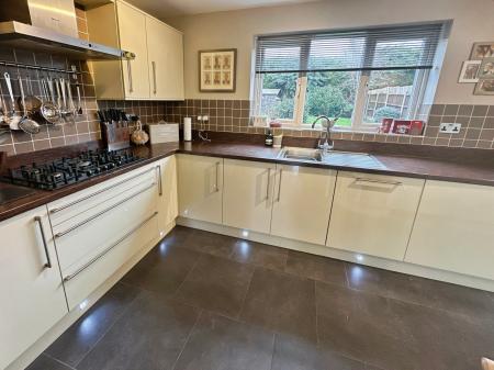 4 bedroom Detached house for sale in Aston Drive, Newhall, Swadlincote, Derbyshire, DE11