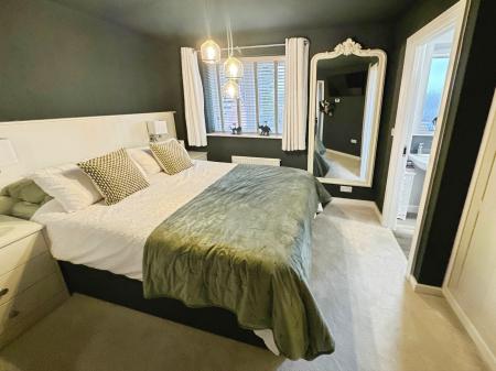 3 bedroom Detached house for sale in Cascade Close, Burton-on-Trent, DE14