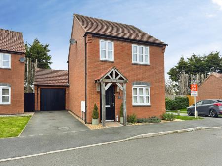 3 bedroom Detached house for sale in Cascade Close, Burton-on-Trent, DE14
