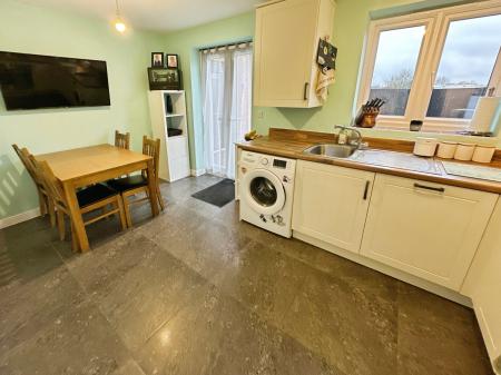 3 bedroom Detached house for sale in Cascade Close, Burton-on-Trent, DE14