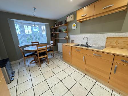 4 bedroom Semi-detached house for sale in Station Road, Rolleston on Dove, Burton-on-Trent, DE13