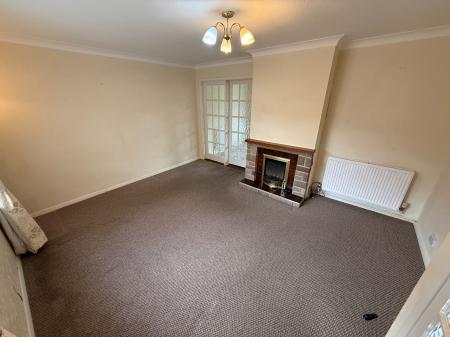 3 bedroom End of terrace house to let in Farm Close, Burton-On-Trent, DE13