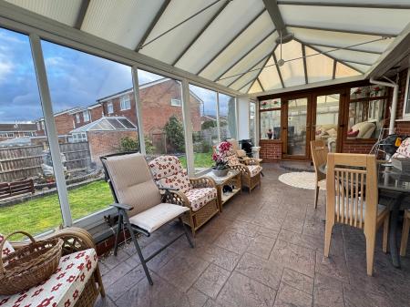 2 bedroom Detached bungalow for sale in Gatcombe Close, Stretton, Burton-on-Trent, DE13