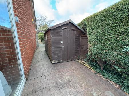 2 bedroom Detached bungalow for sale in Gatcombe Close, Stretton, Burton-on-Trent, DE13
