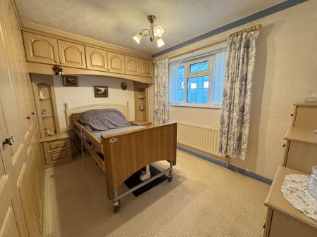 2 bedroom Detached bungalow for sale in Gatcombe Close, Stretton, Burton-on-Trent, DE13