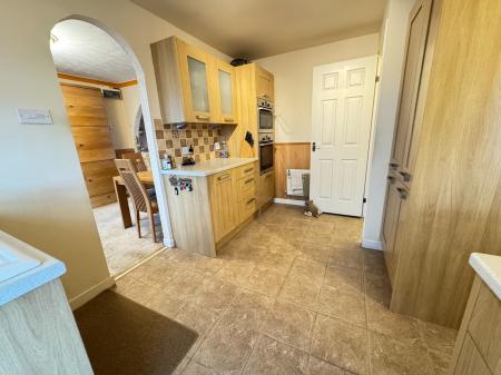 2 bedroom Detached bungalow for sale in Gatcombe Close, Stretton, Burton-on-Trent, DE13