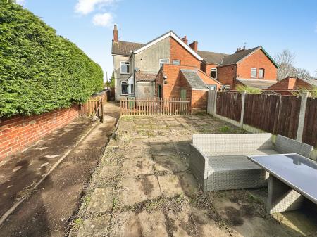 2 bedroom End of terrace house for sale in New Road, Woodville, Swadlincote, Derbyshire, DE11