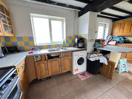 4 bedroom Detached house for sale in Grasmere Close, Stapenhill, Burton-on-Trent, DE15