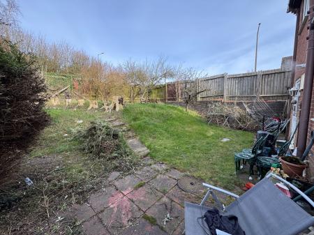 4 bedroom Detached house for sale in Grasmere Close, Stapenhill, Burton-on-Trent, DE15