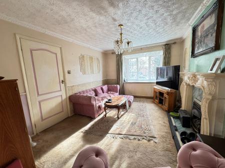 4 bedroom Detached house for sale in Grasmere Close, Stapenhill, Burton-on-Trent, DE15