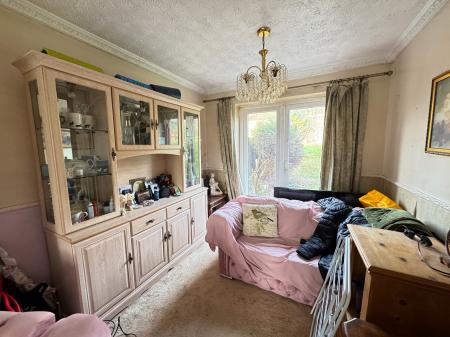 4 bedroom Detached house for sale in Grasmere Close, Stapenhill, Burton-on-Trent, DE15